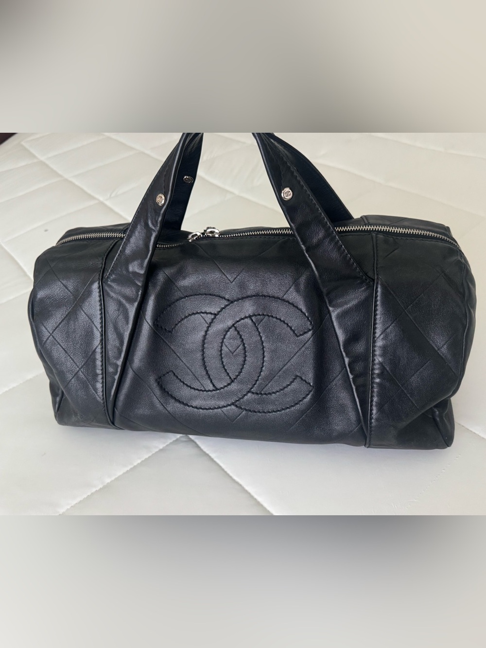 Chanel Quilted Black Calfskin Leather Bag (used)